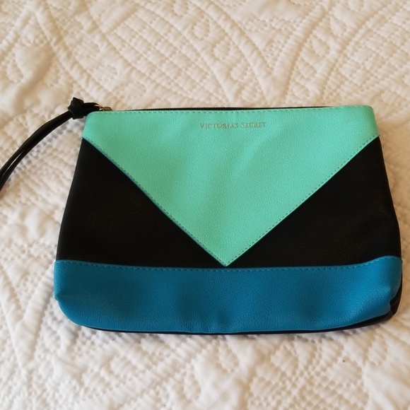 NWOT Victoria's Secret Cosmetic Bag - Picture 1 of 4